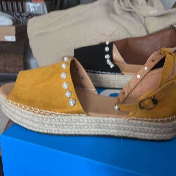 Two slippers  $20 each pair their are both sz10 - Picture 3 of 5